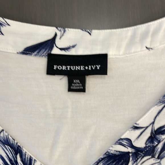 Fortune+Ivy mixed media top - Picture 6 of 7